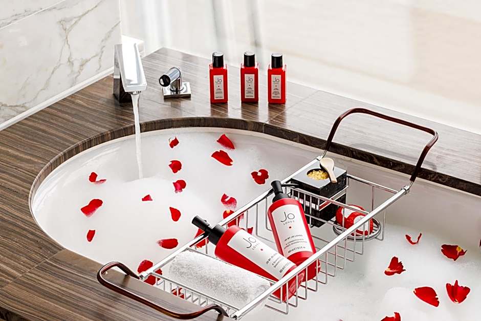 Shangri-La Hotel At The Shard, London