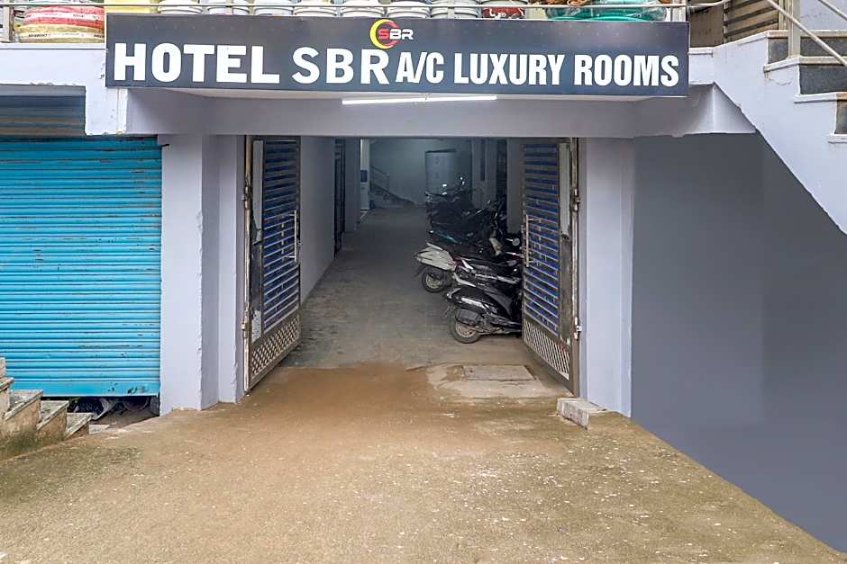 Collection O Hotel SBR Kondapur Near RTO office