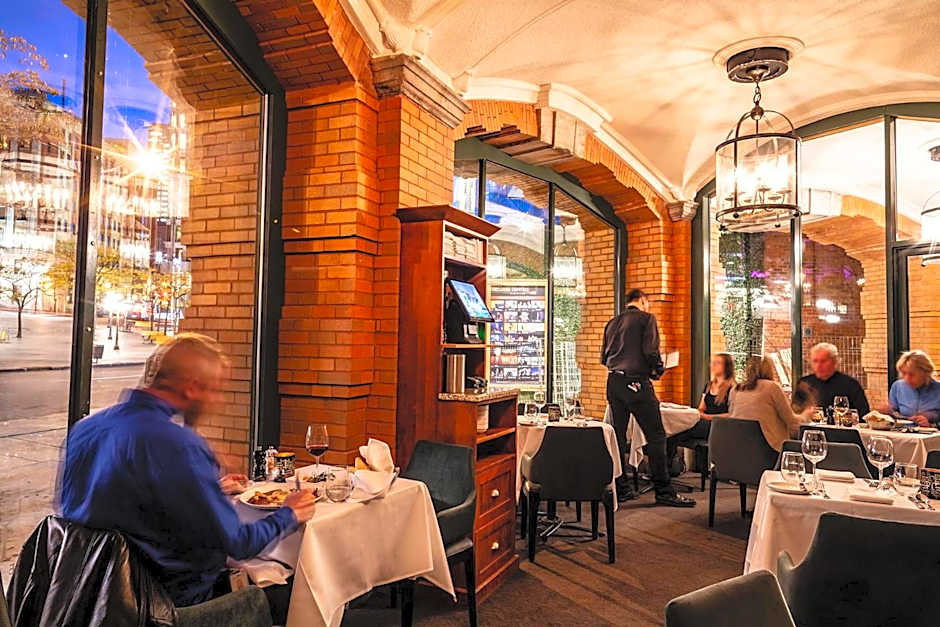 Le Capitole Hotel