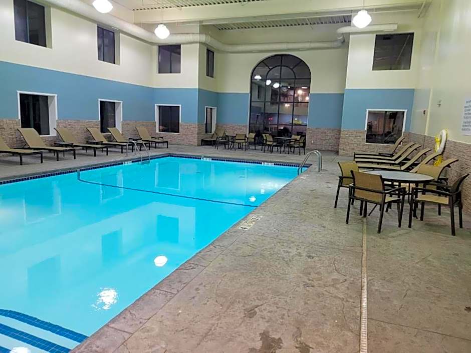 Holiday Inn Express & Suites Buffalo Airport By IHG