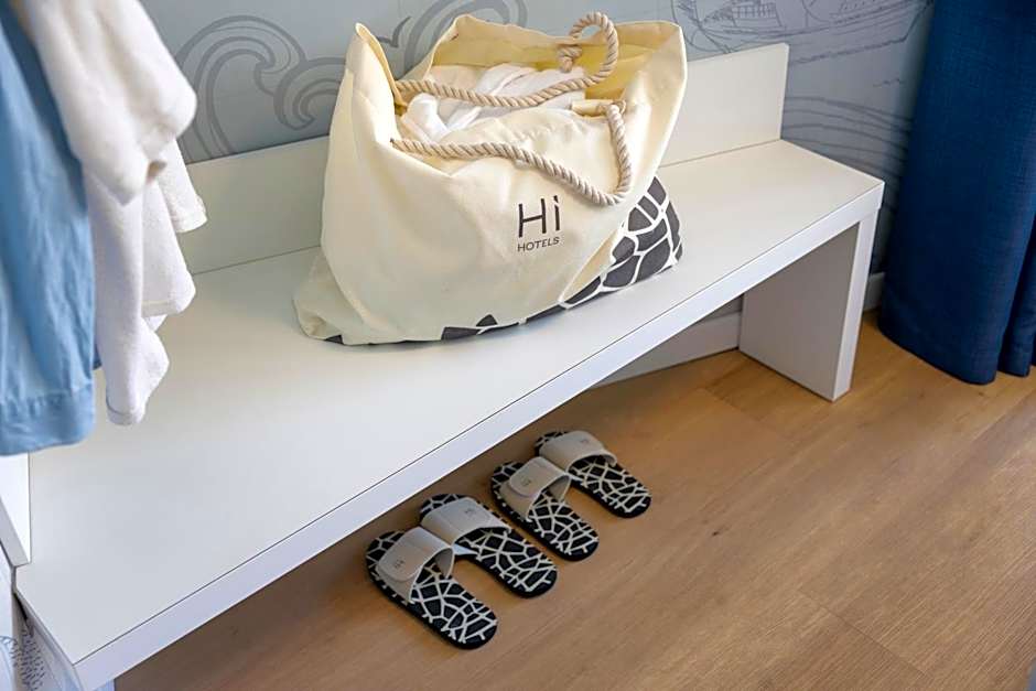 Hi Hotels Torbole - Heated Outdoor Pool & Spa