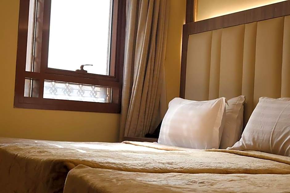 Grand Zowar Hotel