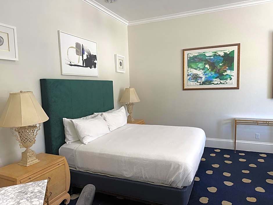 The Sterling Hotel