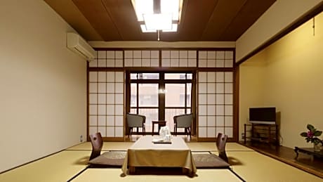 Japanese-Style Quadruple Room