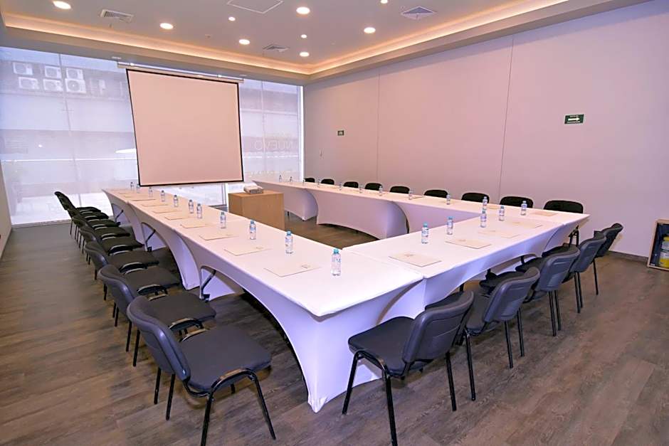 City Express Plus by Marriott Medellín Colombia