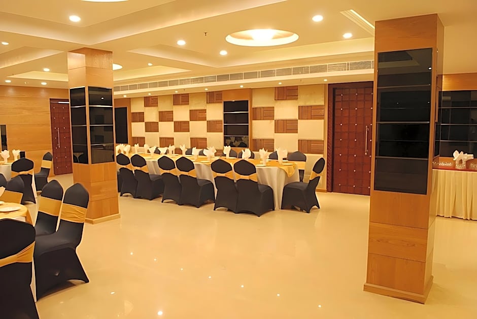 Glades Hotel Mohali - Chandigarh
