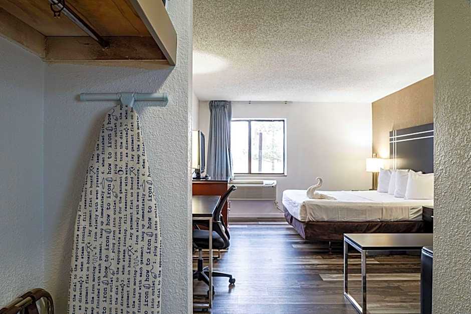 Econo Lodge Cleveland Southeast - Kent