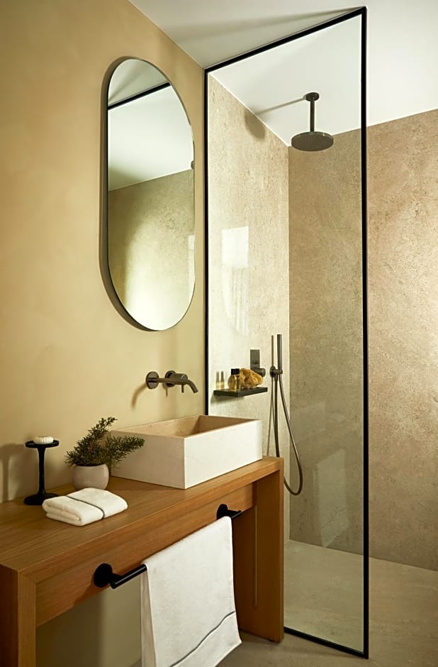 PAROCKS Luxury Hotel & Spa