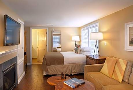 Studio (2 Adults)