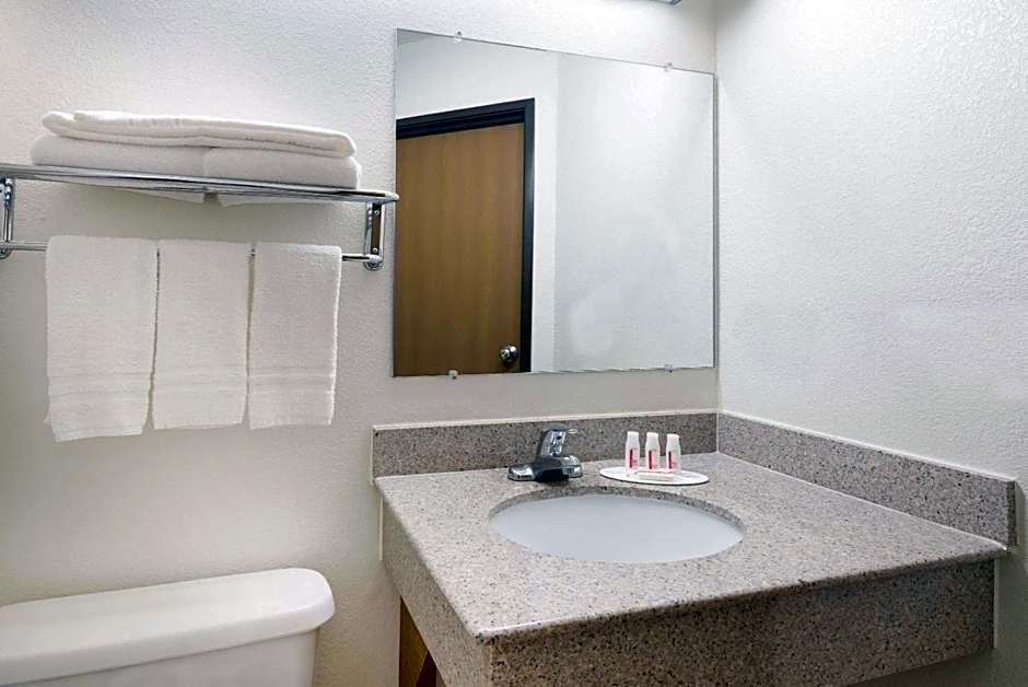 Super 8 by Wyndham Morgantown