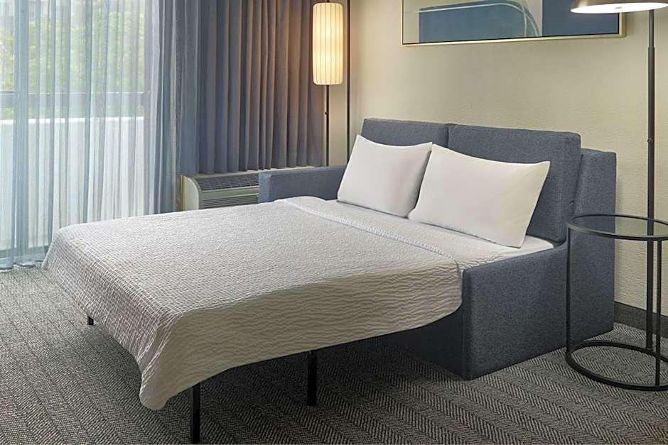 Courtyard by Marriott Atlanta Executive Park/Emory