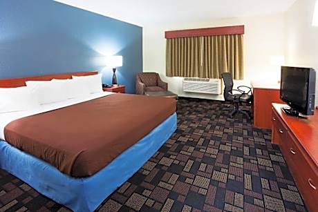 Superior Studio King Suite - Non-Smoking