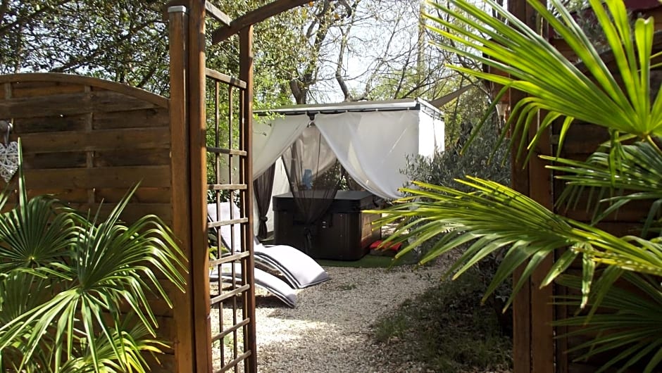 Au Cabanon Chez Nath - chbre d'hôtes