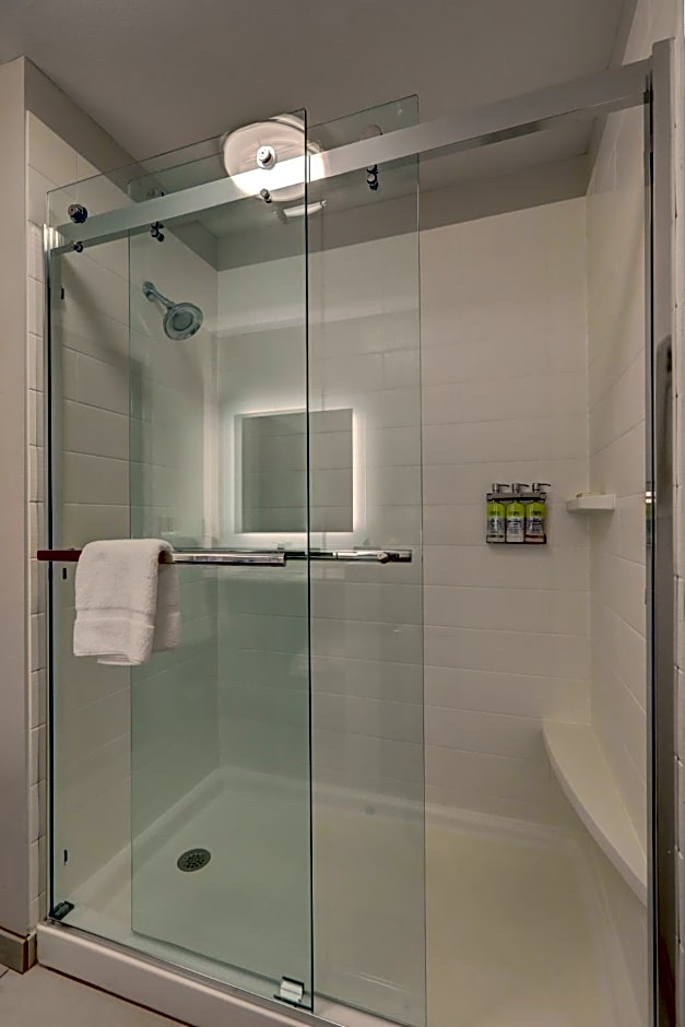 Holiday Inn Express And Suites Auburn Downtown By IHG