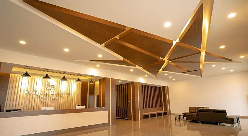 Intouch Riverside Hotel