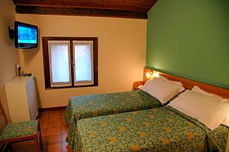 Economy Single Room