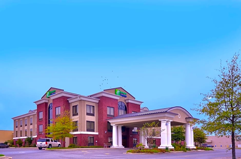 Holiday Inn Express Pine Bluff - Pines Mall Hotel By IHG
