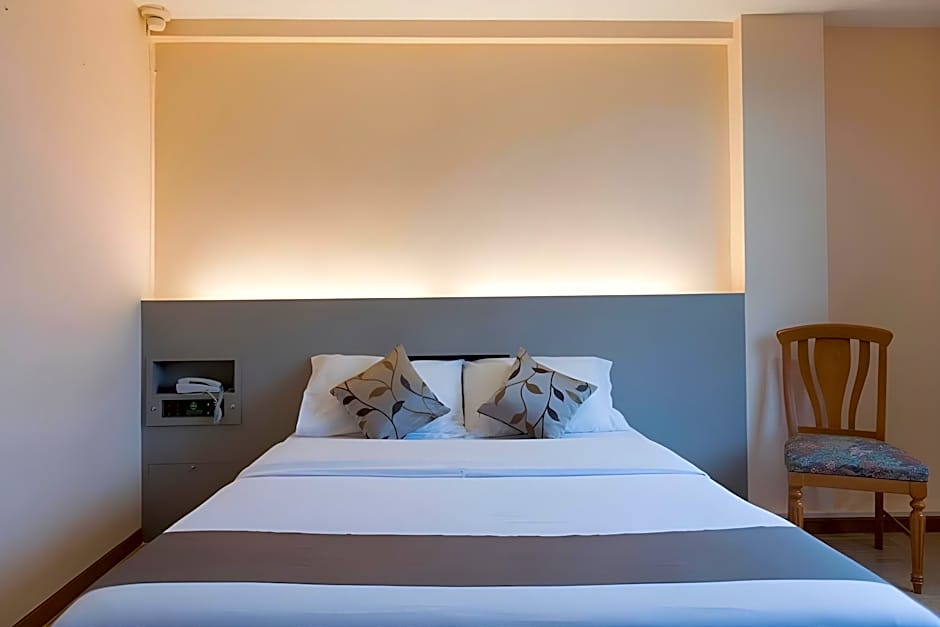KS Pavilion Hotel