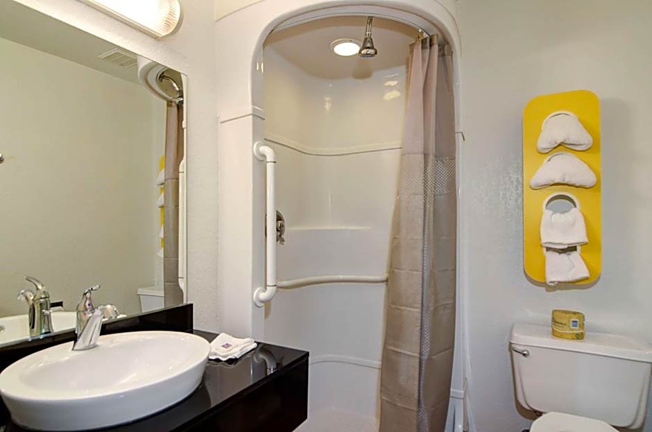 Motel 6-Palm Springs, CA - East - Palm Canyon