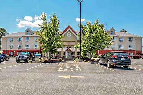 Econo Lodge Inn & Suites Marianna South