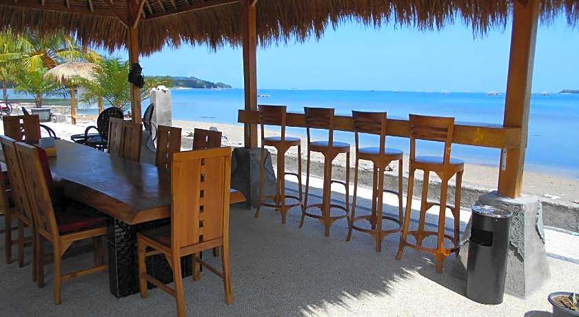 Silver Fern Beach Retreat