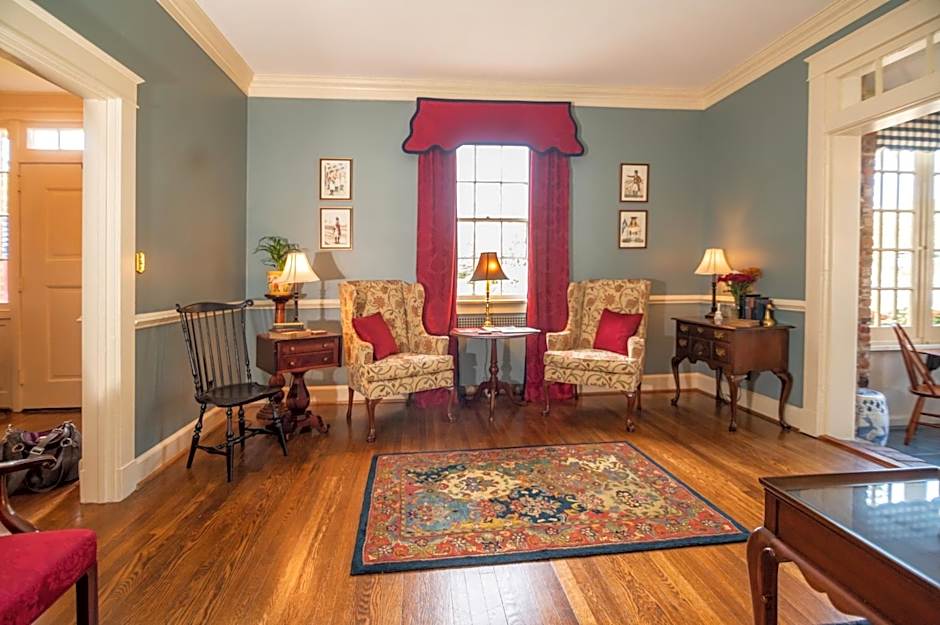 Cedars of Williamsburg Bed & Breakfast