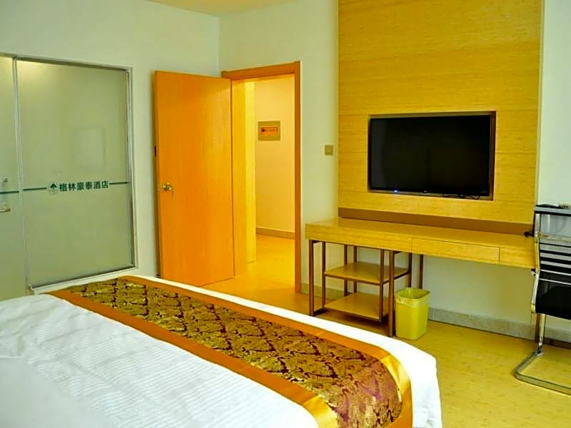 GreenTree Inn Liaocheng Donge Culture Street Express Hotel