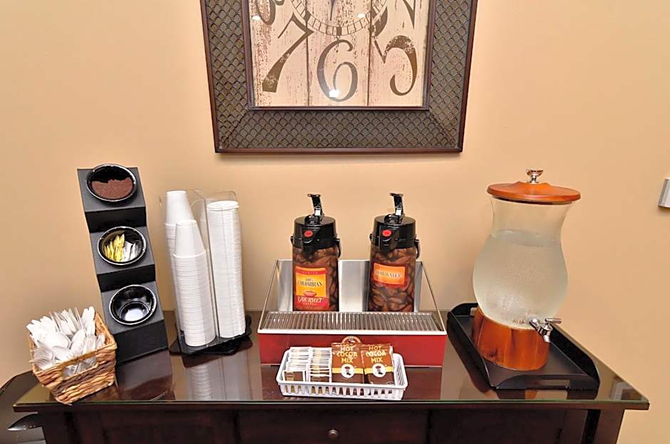 Cobblestone Inn & Suites - Fort Madison