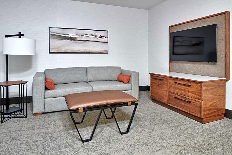 DoubleTree By Hilton Fullerton