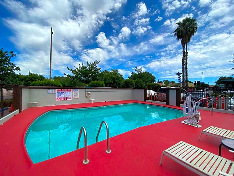 Days Inn by Wyndham Chico