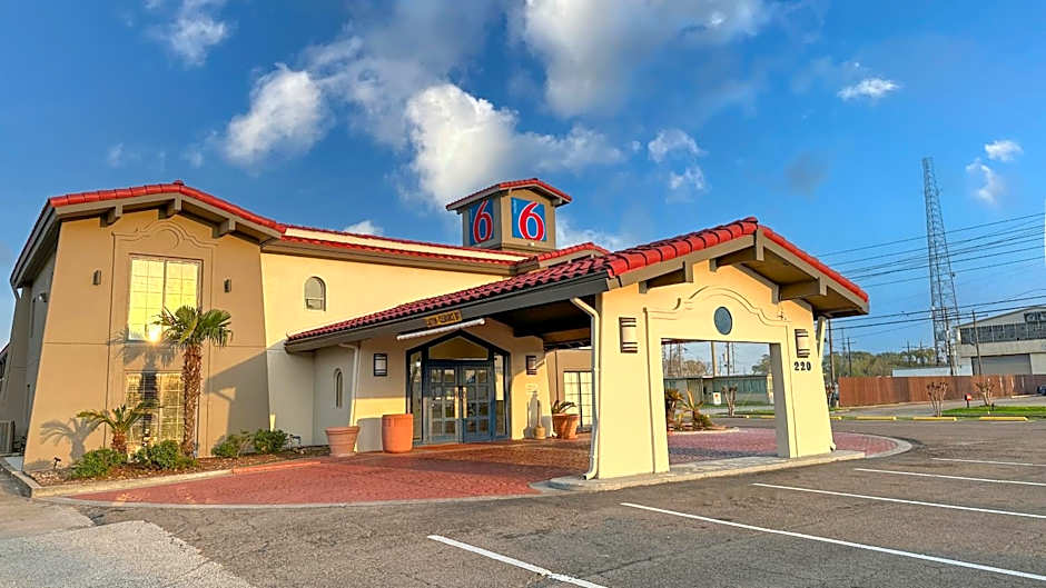 Motel 6-Beaumont, TX