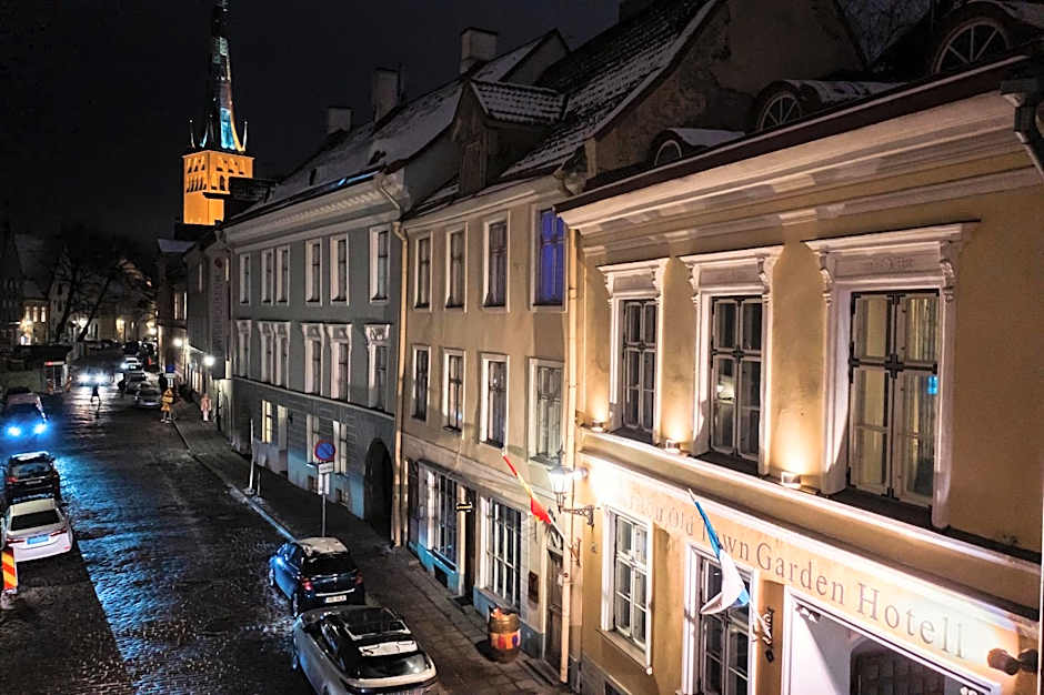 Meriton Old Town Garden Hotel