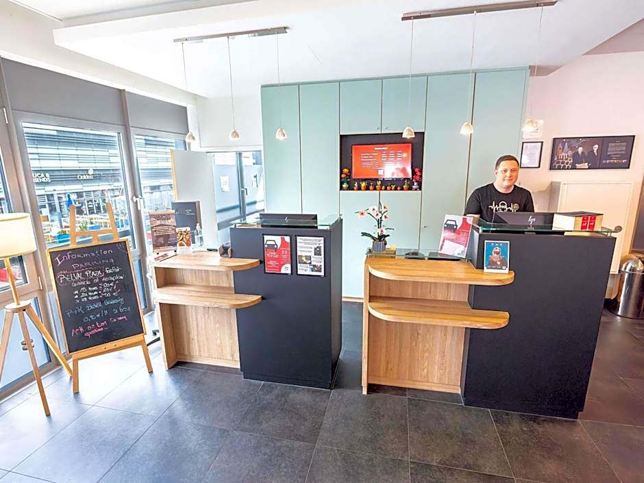 Ibis Esch Belval