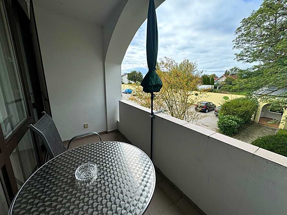 Schloss Kirchham Appartement - & Wellnessanlage