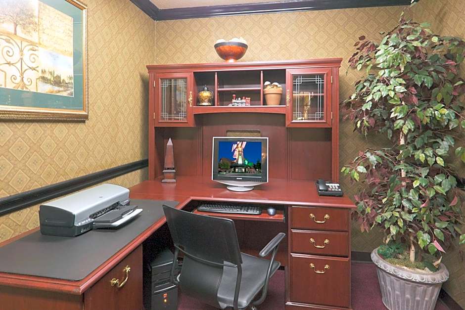 Holiday Inn Selma - Swancourt By IHG