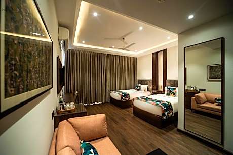 Elegant Twin Bed Room