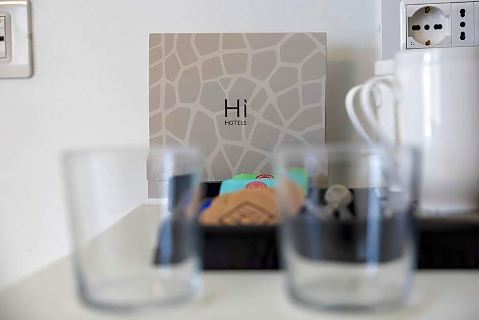 Hi Hotels Torbole - Heated Outdoor Pool & Spa