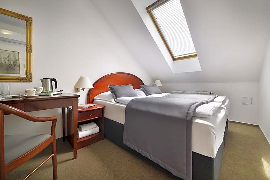 Prague Season Hotel
