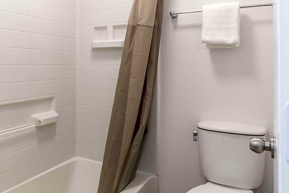 Motel 6-Bryan, TX - University Area