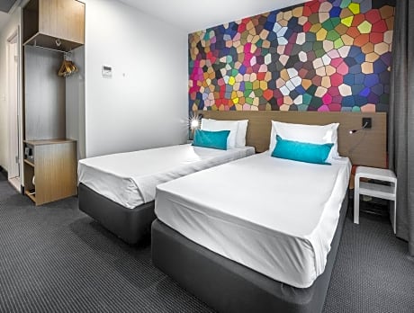 Standard Room 2 Single Beds