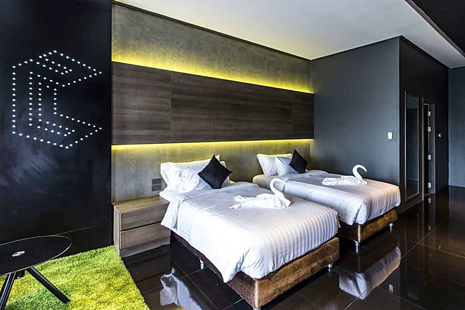 Cresco Hotel - Buriram