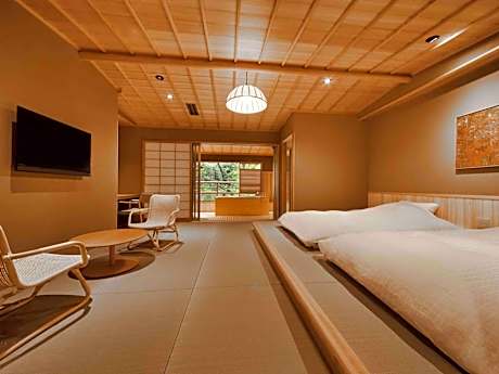 Twin Room with Private Bathroom