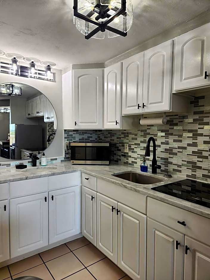 Modern Beach Condo-Daytona Beach