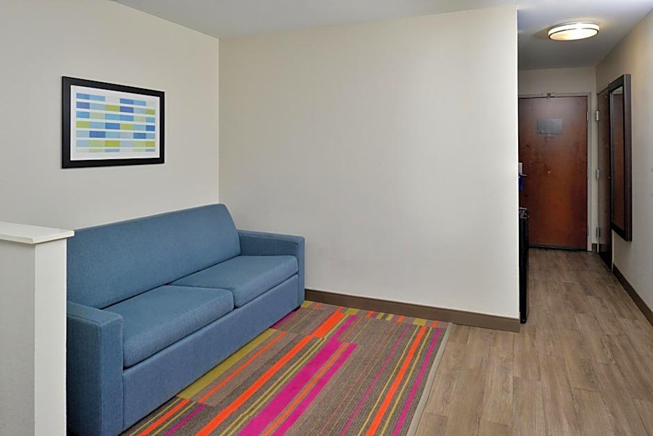 Holiday Inn Express Hotel & Suites Carthage By IHG