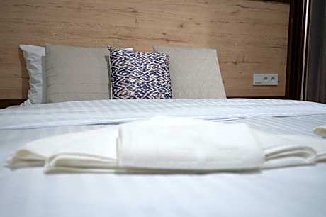 Deluxe Double Room with Shower