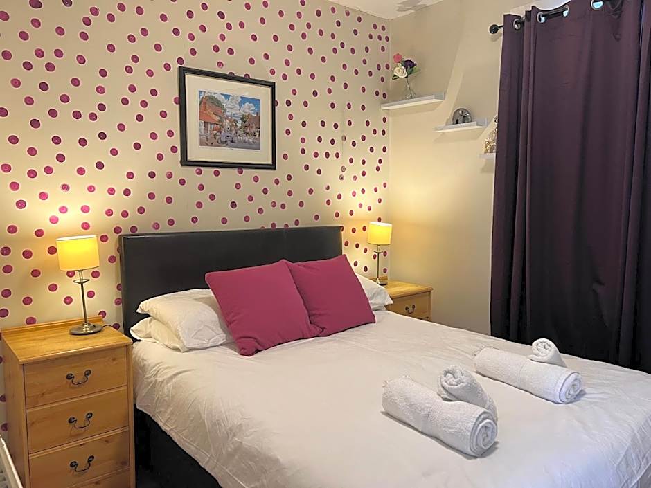 Modern Rooms with SELF Check-In The Castle, Coldstream