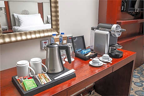 Executive Room Twin bed, City View