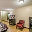 Red Roof Inn & Suites Pensacola East - Milton