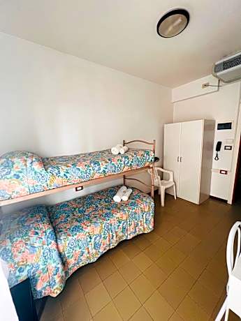 Economy Twin Room