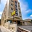 Townhouse Oak Hotel Niaga Surabaya
